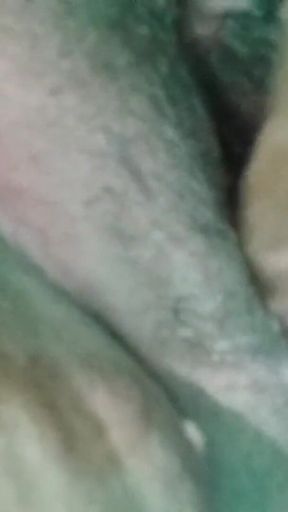 Sexy Filipina MILF Masturbates While It's Raining