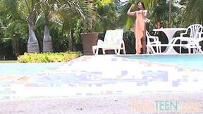 ”Latin teen masturbates in solo scene”