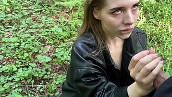 RISKY PUBLIC SEX with pretty CALIFORNIABABE in the forest