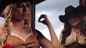 Off the hook sight behind the sequences on set of gold diggers (bts)