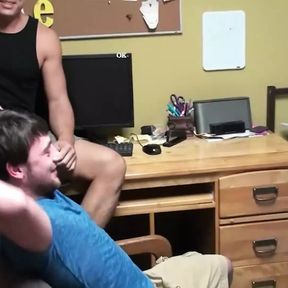 Lucky Dude Gets A Double Facial Cumshot After A Hot Fuck Session - REALITY DUDES