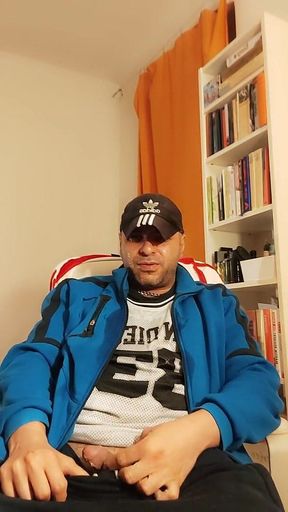 Dj Bro Pissing in Front of the Pc and Wet Pants VR the Mirror