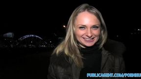 PublicSex Lauter Sex mit heißem russischem Babe