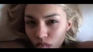 Curvă amatoră POV futută anal