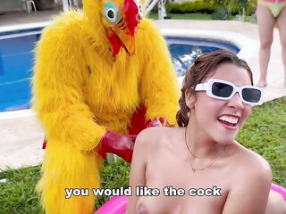 Frisby's chicken organizes fight between ALIX VLOGS and LARA ROSS to watch who will screw his bulky ramrod