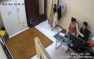 Busty Vietnamese seduce boyfriend while he was working 1449