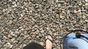 Let’s vacuum this small feet wmv