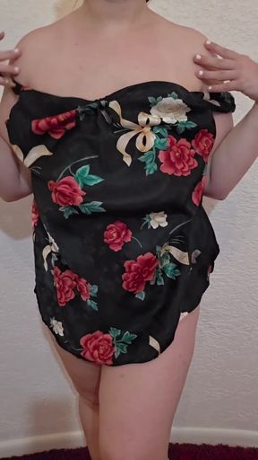 Cum Watch Secy Housewife Stip From Her Sexy Nightgown