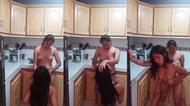 I suck my friend's delicious plastic cock and she destroys my pussy with her cock.