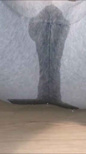 Jaw-dropping moment from "I pissed on my gray leggings"