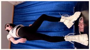 Your floor-face is so tiny under my Tendance chelsea boots (part 1 of 7), flo680x 2160p