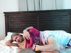 TS Kelsey Masters Sucks Huge Penis