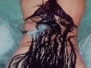 En el jacuzzi comiendo verga que rico me coge  un suscriptor  la pasamos tan rico