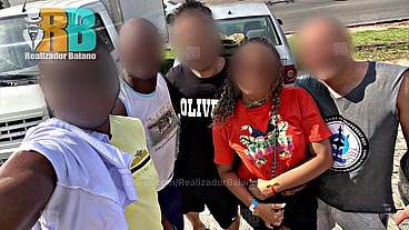 Realizador Baiano, Gangbang Esposa dando corno no marido com vários homens, orgia e dupla penetração hotwife amador - Vídeo 1
