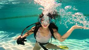 Aquaphilias- Kiara Star- Her first SCUBA Lesson