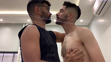 MARCOS GOIANO levando pica do gostoso Joseph Dotado