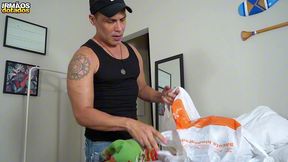 perdendo a virgindade com o coroa