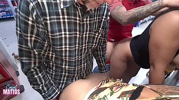 Minha amiga e eu ficamos peladas no mercadinho da cidade e tivemos que dar no pelo para os donos - Dai Da Praia - Casal Da Praia Ofc - Paulinho Da Praia Grande - Lukas Zaad - Nicoly Mattos