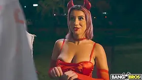 Roxie Sinner And Damion Dayski In A Zombie Swalloween