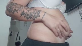 Bellybutton fetish !