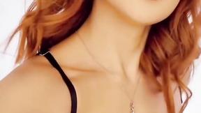 ”#redhair #shorthair #curlyhair #redlips #bigboobs #sensuallook #latin”