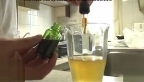 Madre e Hija drogadas con afrodisandiacute_aco en sesiandoacute_n de fotos VER Completo