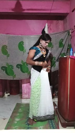 Deshi Madhuri bhabhi crasdreshing