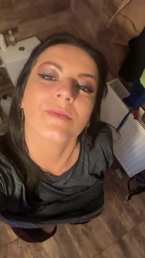 Hungry Pussy Pee in the Toilet and She Licks Her Fingers 182