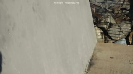 Littlesubgirl Walks Naked & Squirts In Public