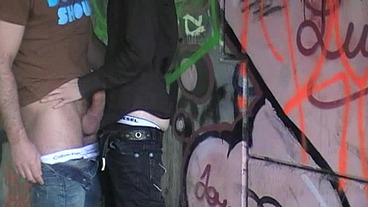 straigth arab with big bulge fucked outdoor by twink