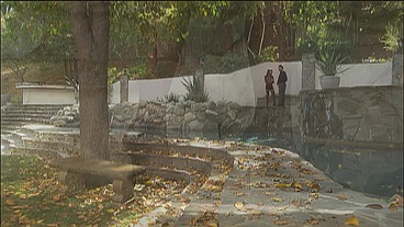 A little smooching session on a park bench unleashes a deep desire in Melody and so it...