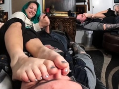 Footpunkz - Blue Haired Latina Back For Another Smelly Feet