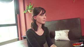 german scout - lia louise vom alten sack und casting agent gefickt