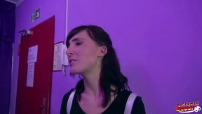 german scout - lia louise vom alten sack und casting agent gefickt