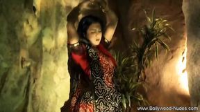 Indian Lover Gets Your Attention