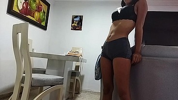 Follando en casa con la novia del vecino