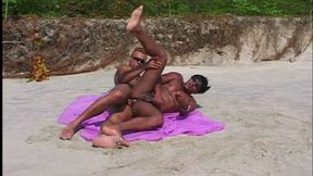 exhib sexin the public beach with latino muscles men