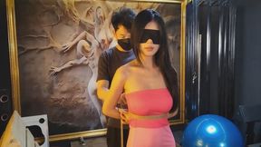 Pink strapless dress girl 01