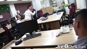 After a hard day at work Reach & Gal are fucking & cumming in a foursome