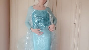 Come to undress the beautiful Elsa from FROZEN