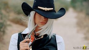 Gorgeous blond cowgirl Emma Hixgets her pussy nailed on the prairie