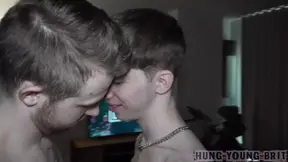 CUTE EAST LONDON FUCKS DUTCH SPANDEX INTO THE SOFA