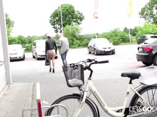 Notgeile mother I'd like to fuck fickt mit fremden