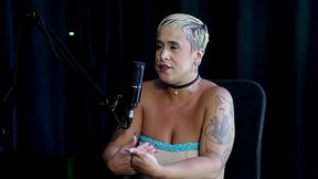 Foi convidada a se retirar de v&aacute_rios estabelecimentos, teve um relacionamento aberto, e quanto tentou fazer com uma novinha... - Just Joana (WATCH ON: SHEER/RED)