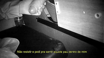 GLORY HOLE - UM PAU GROSSO ME COMEU GOSTOSO NA BALADA LIBERAL