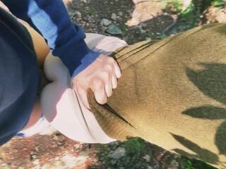 CaraxJack__Je la baise fort contre un arbre #wildsex ????????