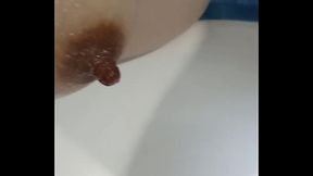 GretaLa - flash capezzoli duri