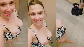 dans le couloir de la piscine