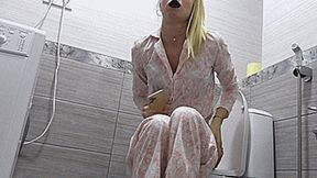 MY Quick trip to the bathroom! MP4