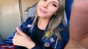 mi companera de asiento en bus se calienta y termina devorandose mi pico y leche- publico